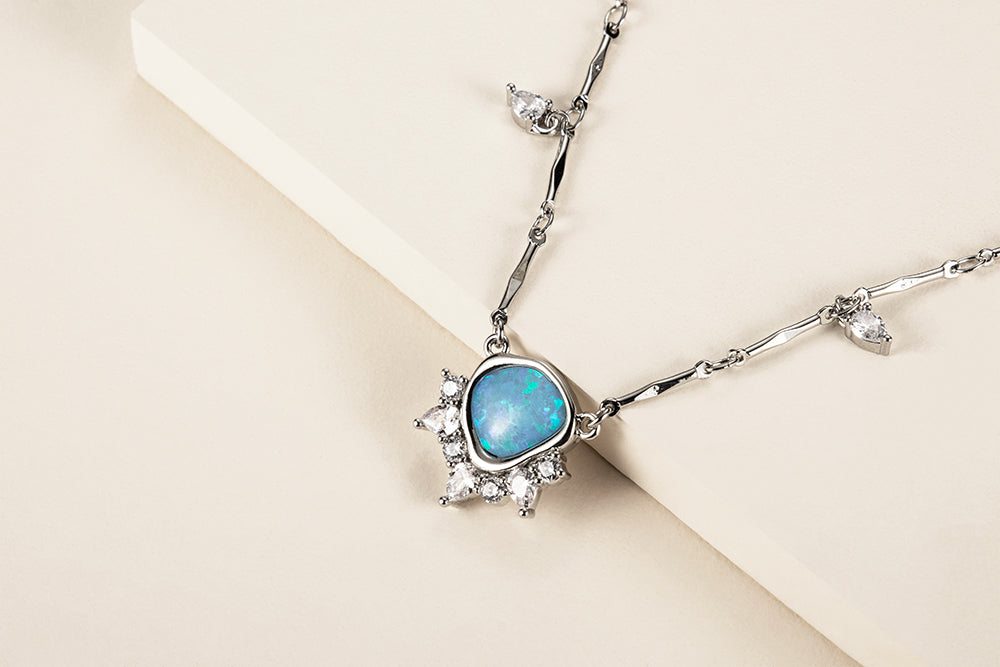 Opulence in bloom - Antique opal necklace [Premium Collection]